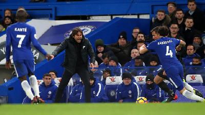 Conte Sentil Petinggi Chelsea Soal Transfer Pemain