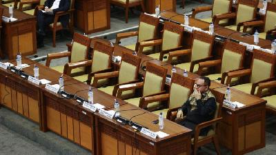 Sepinya Rapat Paripurna Saat 323 Anggota Dewan Tidak Hadir