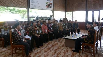 Presiden Jokowi Janji Bahas Soal Cantrang Besok