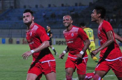 Persija Jakarta Kenalkan Kostum Baru Mereka pada Musim 2018
