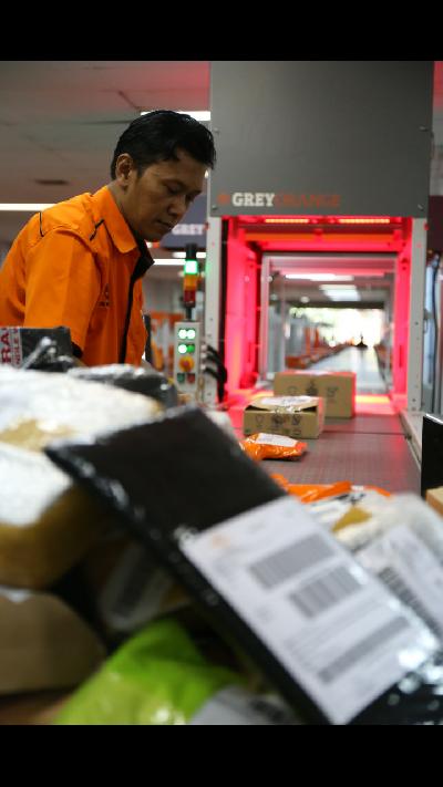 Tingkatkan Layanan Pengiriman, PT Pos Indonesia Buka Sampai Besok