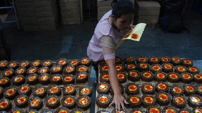 Jelang Imlek Produksi Dodol Keranjang Melonjak Tinggi