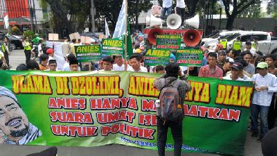 Dianggap Tak Bela Rizieq Shihab, FUIR Minta Anies Baswedan Mundur