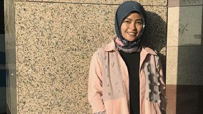 Cerita Tantri Kotak Pertama Berhijab, Cuma Punya 2 Hijab Hitam