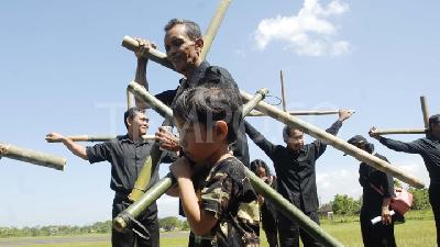 Prosesi Drama Jalan Salib Jumat Agung di Sejumlah Daerah