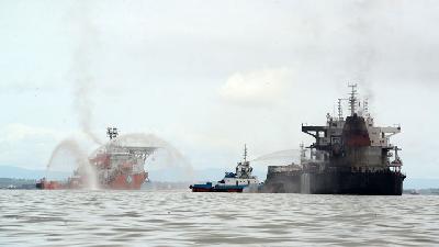 DPR Ungkap Data Pencemaran Kebocoran Minyak Pertamina