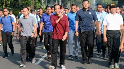 Kumpulkan 4 Menteri, Jokowi Minta Perketat Pengawasan Impor Garam