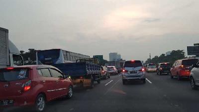 1 Mei, Kendaraan Berat di Jalan Tol Jakarta-Tangerang Dibatasi