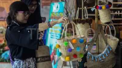 Melihat Produk Unik dan Unggulan di Pameran Jogja Istim ewa