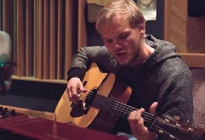 DJ Avicii Meninggal, Calvin Harris Hingga Alan Walker Berduka