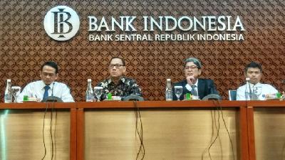 Rupiah Melemah, Agus Martowardojo: BI Siap Naikkan Suku Bunga