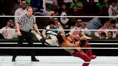 Arab Saudi Gelar Pertandingan Gulat WWE
