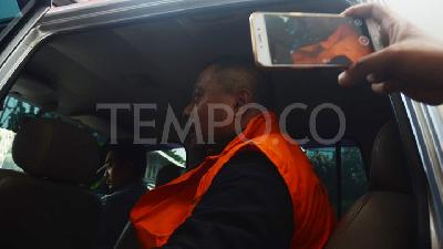 Selain Bupati Mojokerto, KPK Juga Menetapkan 3 Tersangka Lain