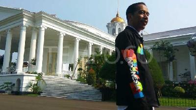 Presiden Jokowi Pak ai Jaket Asian Games 2018, Ini Alasannya