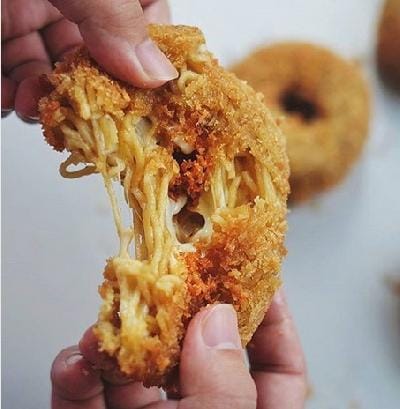 30 Menit Dirilis, Donat Indomie Viral Langsung Ludes