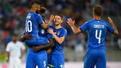 Italia Kalahkan Arab Saudi 2-1