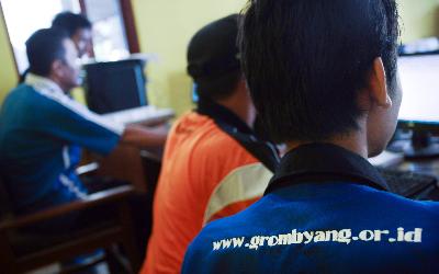 Grombyang OS: Sistem Operasi Bermanfaat yang Dipersembahkan Bagi Masyarakat
