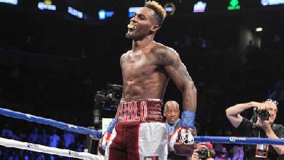 Hasil Tinju Dunia: Kalahkan Trout, Charlo Pertahankan Gelar WBC