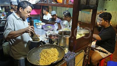 4 Best Places to Eat Nasi Goreng in Jakarta