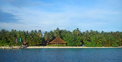 Liburan ala Seleb di Pulau Simakakang, Mentawai