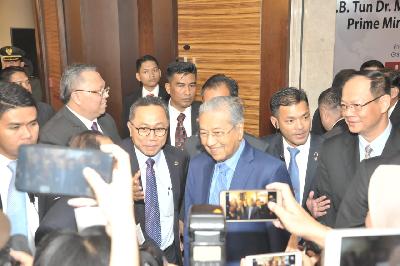 Zulkifli Hasan: Pemerintah Perlu Lindungi Produk Lokal