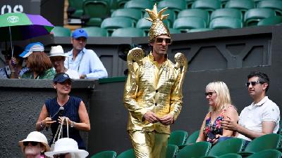 Gaya Unik Penonton Turnamen Tenis Wimbledon 2018