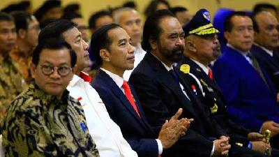 Bertemu di Acara Nasdem, Jokowi - TGB Bahas Banyak Persoalan