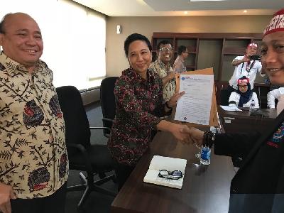 Pekerja Pertamina Minta Harga BBM Naik, Menteri Rini Menolak