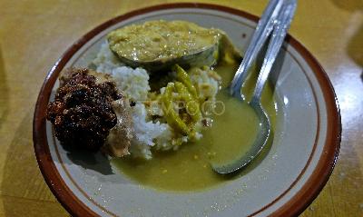 Sarapan Kelo Mrico, Sayur Ikan Segar Menggugah Selera di Lasem