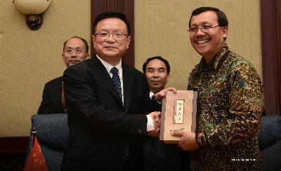 Bahas Pariwisata, Jabar Teken MoU dengan Kota Chongqing Cina