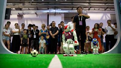 Robot - robot Canggih dalam Konferensi Robot Dunia di Cina