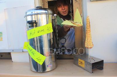Kehangatan Svarak, Minuman Berempah di Praha