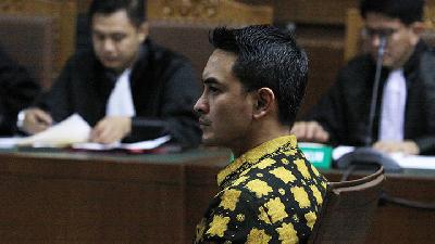 Saksi Sebut Fraksi Golkar Terima Duit Ketok Palu dari Zumi Zola