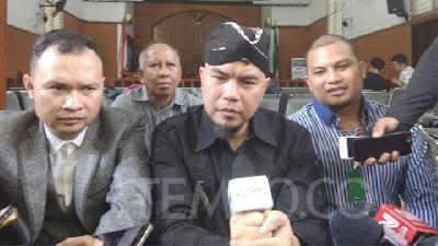 Ditolak di Tanah Kelahirannya, Ahmad Dhani: Saya Sih Biasa Saja