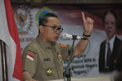 Diperiksa KPK, Zulkifli Hasan Mengaku Tak Kenal Pemilik CV 9 Naga