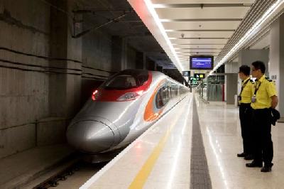 Perdana Beroperasi, 3 Fakta Kereta Cepat Hong Kong - Cina Daratan