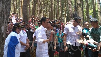 Jokowi Sampaikan Duka Cita Bencana Gempa Donggala
