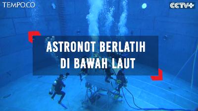 Begini Penampakan Astronot Cina Berlatih Keras di Bawah Laut