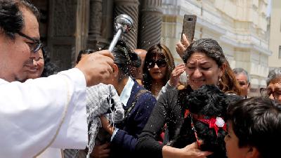 Puluhan Hewan Peliharaan Diberkati di Peru