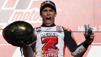 Marc Marquez Juarai MotoGP Malaysia, Valentino Rossi Tergelincir