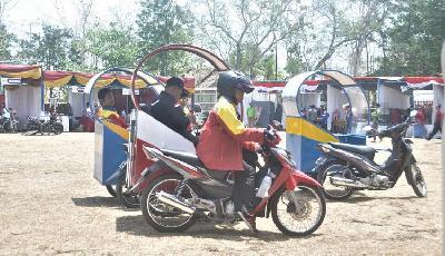 Kisah Pengojek Disabilitas, Sering Diusir Saat Mangkal