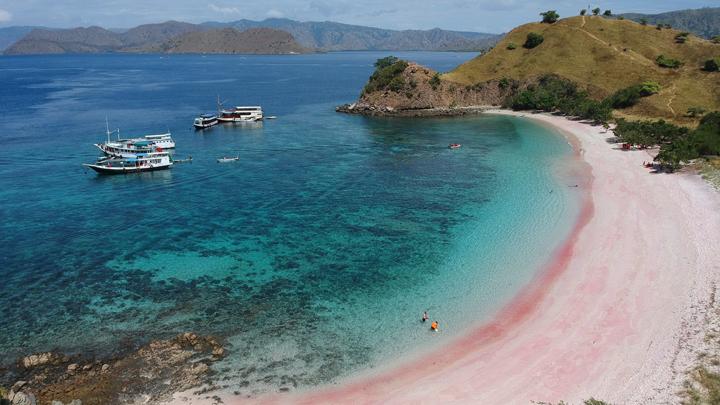 8 Best Beaches in Indonesia Most Loved by International Travelers