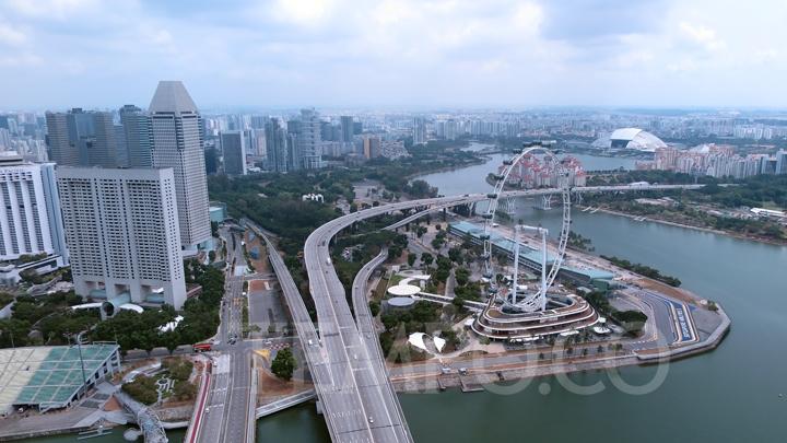 Singapore Flyer Suspends Operations Due to Technical Issues