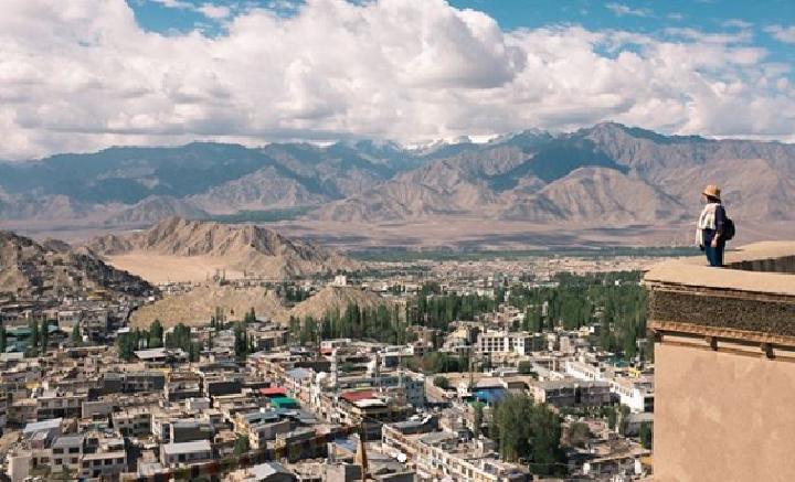 The Dam at the Roof of the World