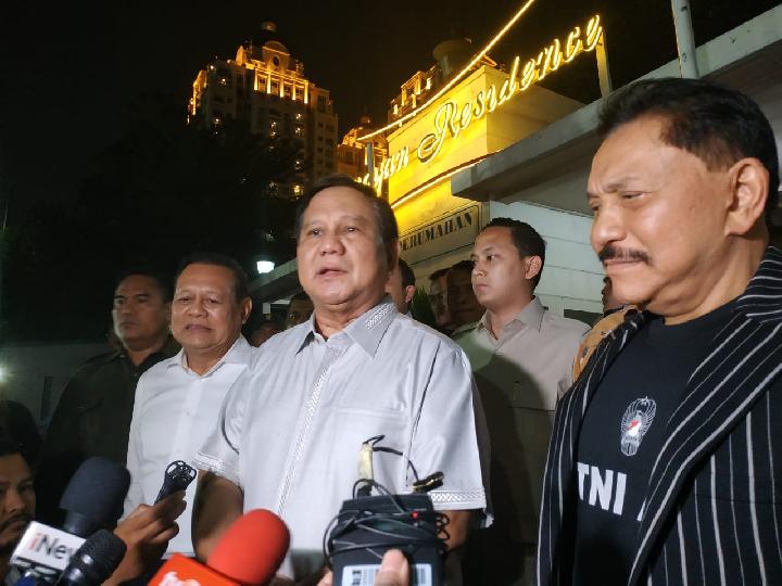 Prabowo Slammed for Honoring Hendropriyono Amid Human Rights Abuse Allegations
