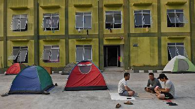 Pencari Suaka Balik Lagi ke Kebon Sirih, Anies Mengontak Mensos
