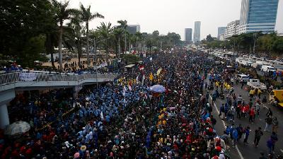 Unwise to Ban Student Rally, Says Intelligence Analyst 