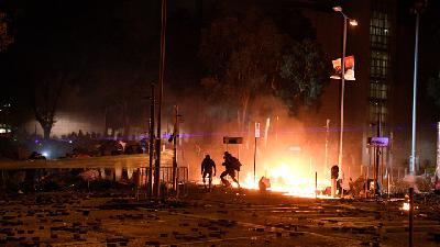 Hong Kong Police to Use Hard and Soft Approaches against Protests