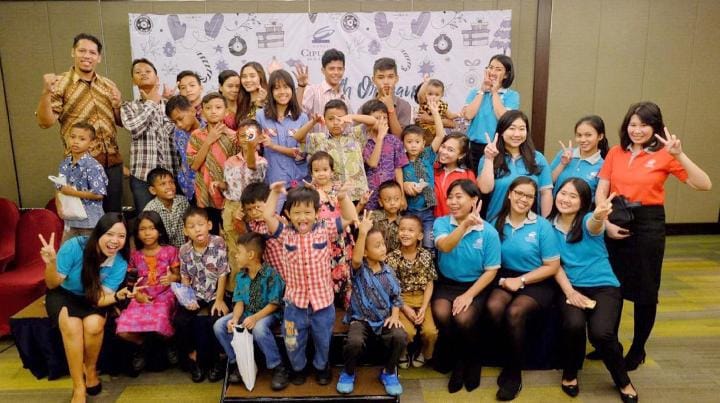 Hotel Ciputra Semarang Rayakan Natal Bersama Puluhan Anak Panti