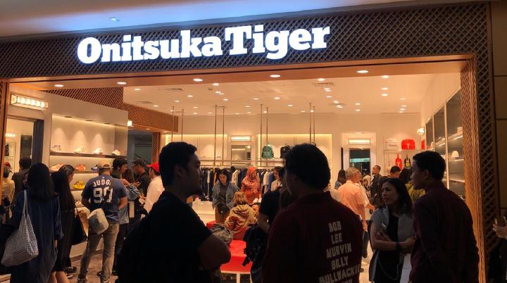 onitsuka tiger plaza indonesia